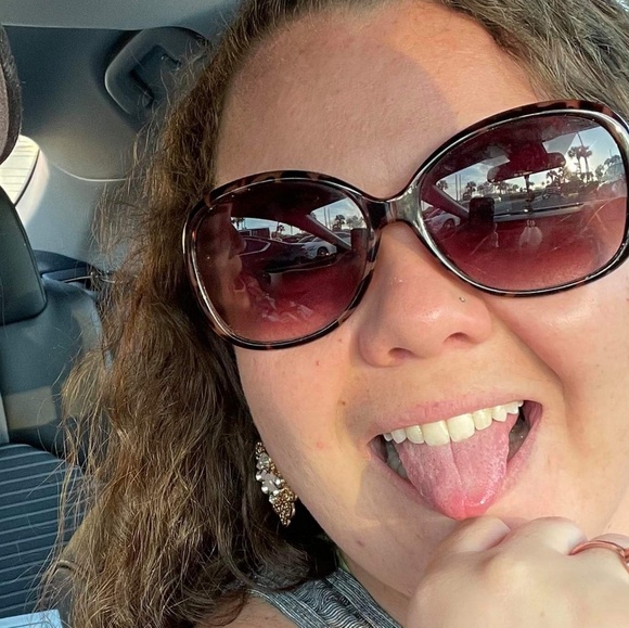 Meet your Posher, Jana - Picture 1 of 1